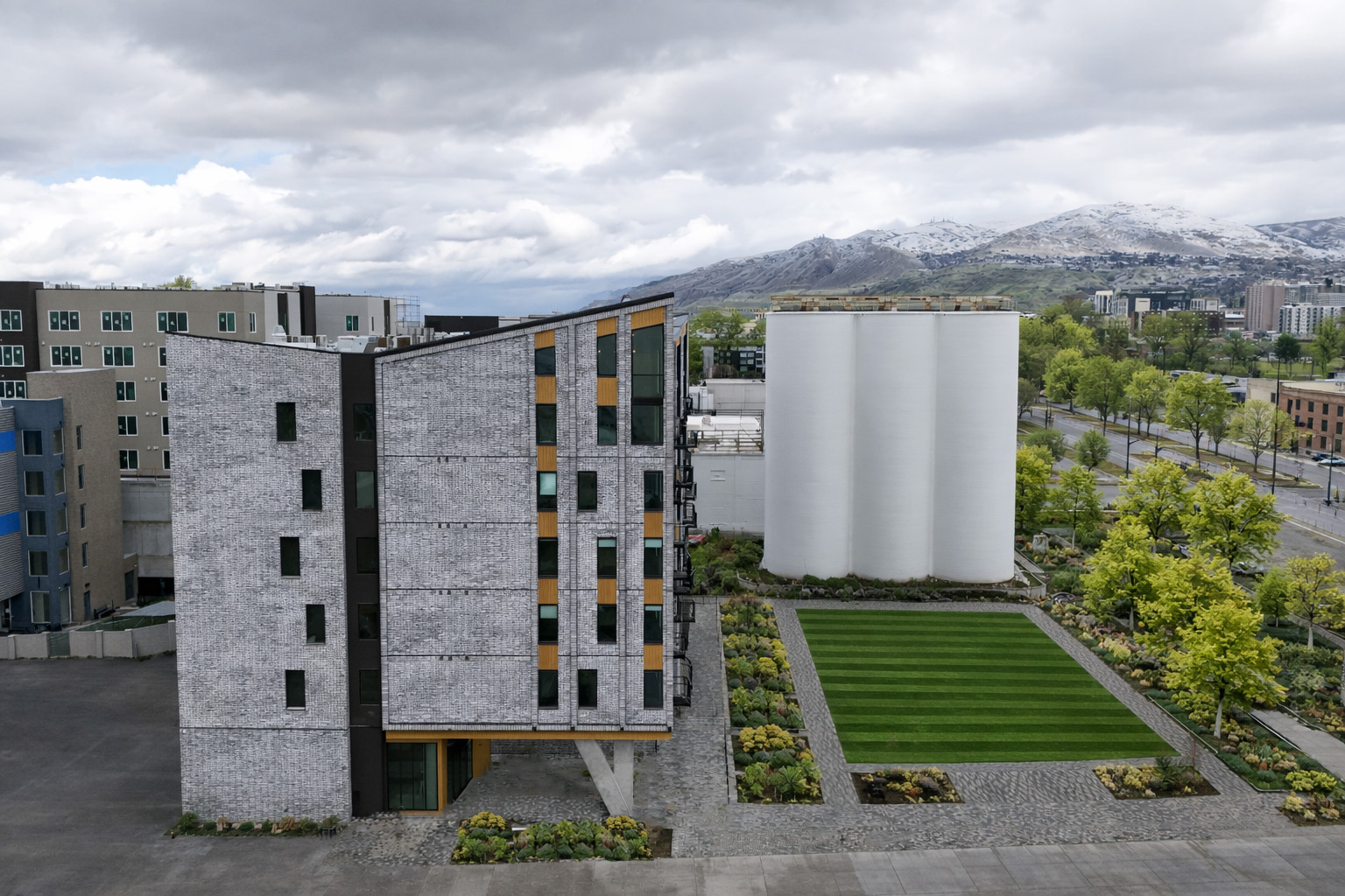 Catalyst Announces Completion of Greenside at Silo Park, the First Building to Open on Salt Lake City's Silos Block